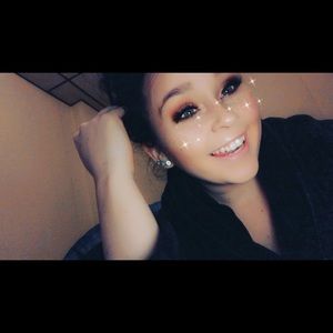 Meet your Posher, Brooke